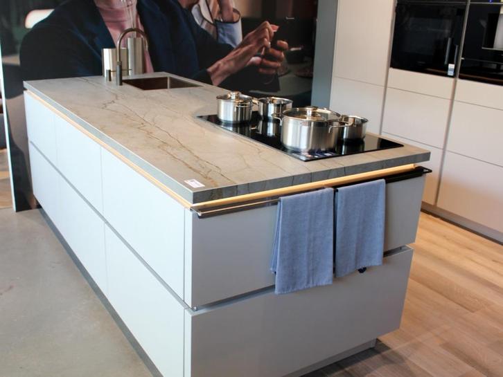 dM4 Eilandkeuken met Siemens apparatuur, Huis en Inrichting, Keuken | Complete keukens, Nieuw, Overige kleuren, Composiet, Greeploos