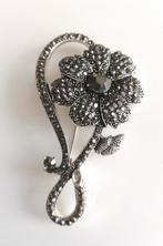 Nieuwe bloem broche zilveren kleur zwarte markasieten, Ophalen of Verzenden, Nieuw, Zwart, Overige materialen