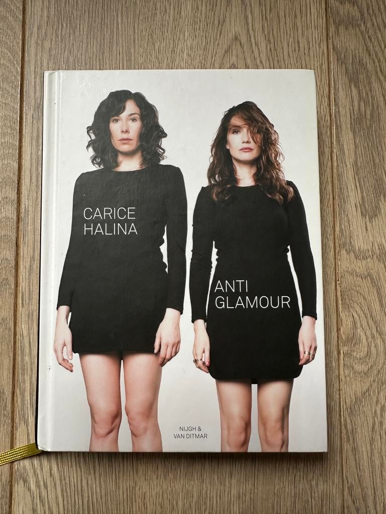 Halina Reijn - Antiglamour, Halina Reijn; Carice van Houten, Ophalen of Verzenden, Zo goed als nieuw, Mode algemeen