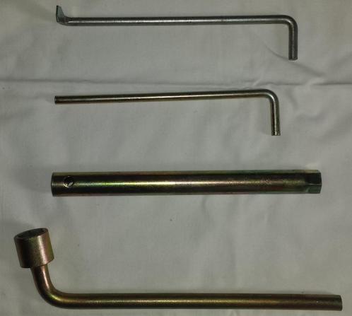 Origineel Daihatsu Applause Gereedschap Set, Auto diversen, Autogereedschap, Nieuw, Ophalen of Verzenden