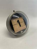 Dagteller, eeuwigdurende kalender jaren '70 vintage, Diversen, Kalenders, Ophalen of Verzenden, Dagkalender, Gebruikt