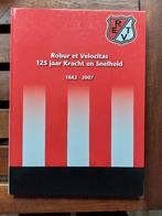 Jubileumboek voetbal Robur et Velocitas 1882-2007, Ophalen of Verzenden, Zo goed als nieuw, Overige binnenlandse clubs, Boek of Tijdschrift