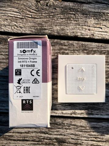 Nieuwe Somfy Smoov RTS afstandsbediening beschikbaar voor biedingen