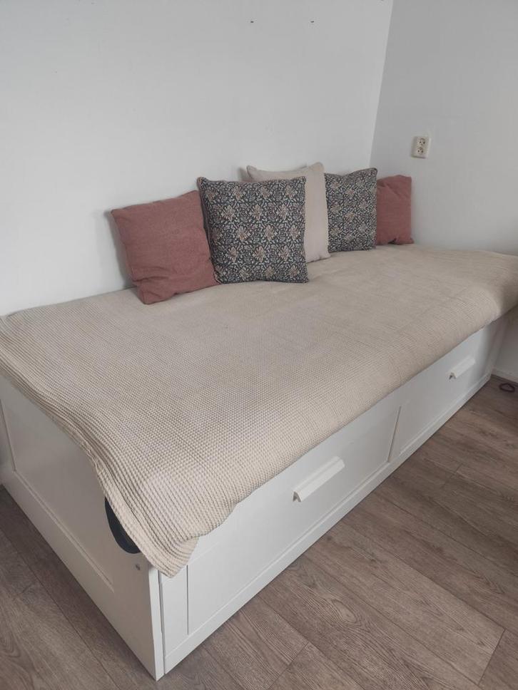 Gratis af te halen! 1-2 persoons bed ikea, Huis en Inrichting, Slaapkamer | Bedden, Gebruikt, Tweepersoons, 140 cm, Hout, Wit