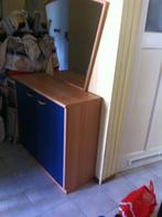 Dressoir, nachtkast met een spiegel en planken., Ophalen, Gebruikt, 100 tot 150 cm, Met deur(en)