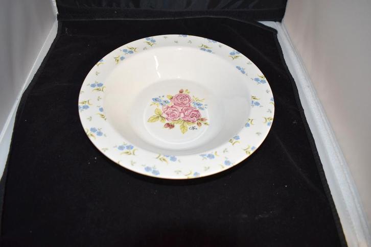 Diepe borden Jet Zarah servies, Huis en Inrichting, Keuken | Servies, Nieuw, Bord(en), Overige stijlen, Overige materialen, Ophalen of Verzenden