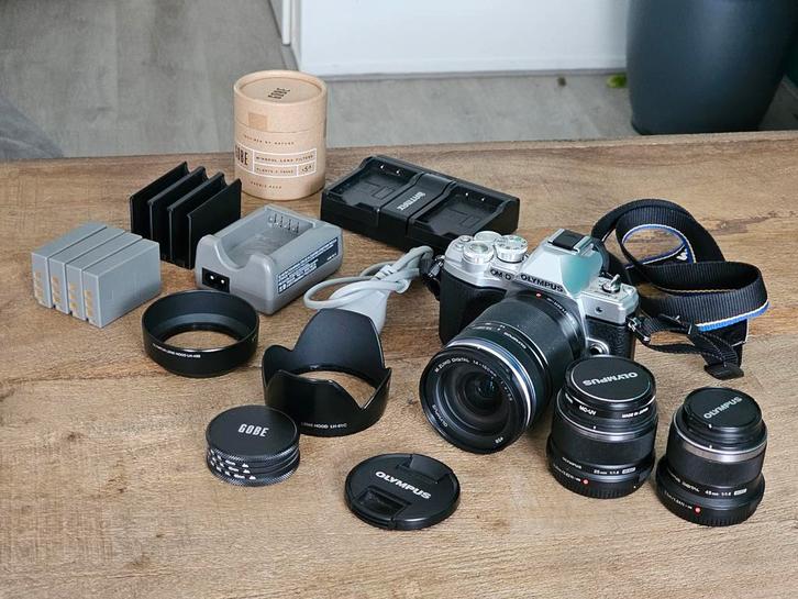 Olympus E-M10 III / 14-150m / 45mm / 25mm, Audio, Tv en Foto, Fotocamera's Digitaal, Gebruikt, Compact, Olympus, 8 keer of meer