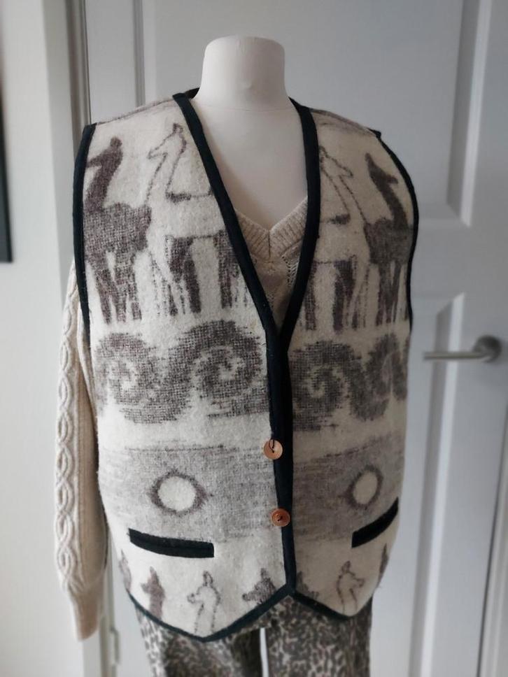 Gilet unisex free size, Kleding | Heren, Bodywarmers, Zo goed als nieuw, Overige maten, Zwart, Ophalen of Verzenden