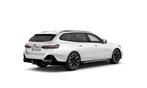 BMW 5 Serie Touring 520i | M Sportpakket | M Sportpakket Pro, Auto's, BMW, Automaat, Achterwielaandrijving, Wit, Nieuw
