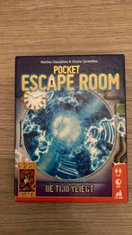 Pocket Escape Room, Hobby en Vrije tijd, Gezelschapsspellen | Kaartspellen, Ophalen of Verzenden, Zo goed als nieuw
