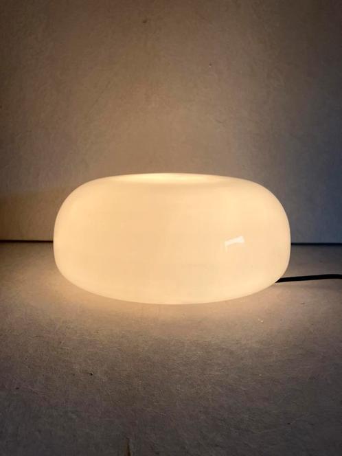 Gispen vintage plafonlamp of plafonnière met opaline glas, Huis en Inrichting, Lampen | Plafondlampen, Gebruikt, Glas, Ophalen of Verzenden