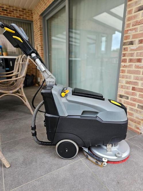 Kärcher BD 40/12C Professional Schrobzuigmachine op Accu, Doe-het-zelf en Verbouw, Reinigingsmachines, Zo goed als nieuw, Schrobmachine