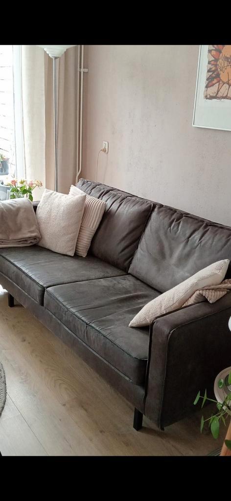 Donkerbruine leren bank - gerecycled leer, Huis en Inrichting, Banken | Bankstellen, Tweepersoons, 150 tot 200 cm, 75 tot 100 cm