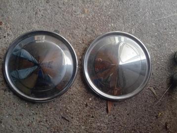 2 wieldoppen klassieke Opel Kadett beschikbaar voor biedingen