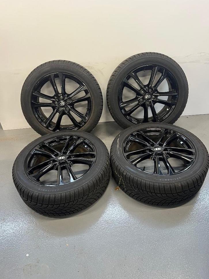 Winterset Hyundai Tucson 5x114,3 235/50/19 Dunlop  SET 28, Auto-onderdelen, Banden en Velgen, Banden en Velgen, Winterbanden, 19 inch