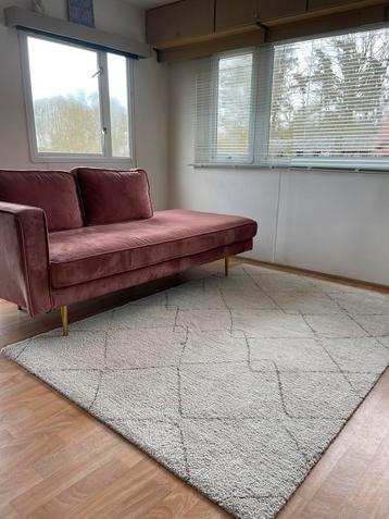 Vloerkleed beschikbaar voor biedingen