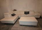 Witte leren hoekbank met poef - Goede staat, Huis en Inrichting, Banken | Bankstellen, Gebruikt, 100 tot 125 cm, Hoekbank, 300 cm of meer