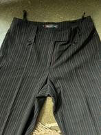 Nette zwarte broek met rode straap mt 42 Helena Hart, Ophalen, Zo goed als nieuw, Zwart