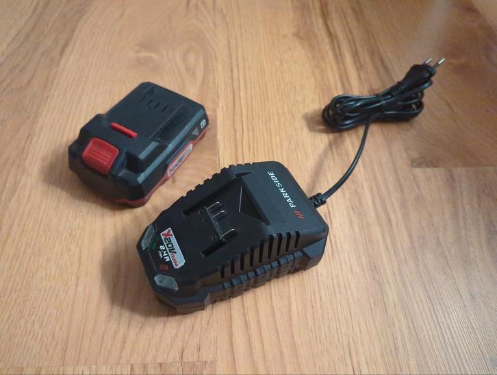 Parkside 20V Accu & 2.4A Oplader, Doe-het-zelf en Verbouw, Gereedschap | Machine-onderdelen en Toebehoren, Ophalen of Verzenden