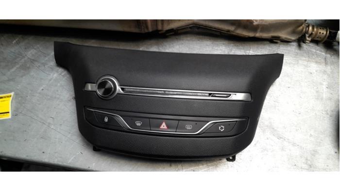Radiobedienings paneel van een Peugeot 308, Auto-onderdelen, Dashboard en Schakelaars, Peugeot, Gebruikt, 3 maanden garantie, Ophalen of Verzenden