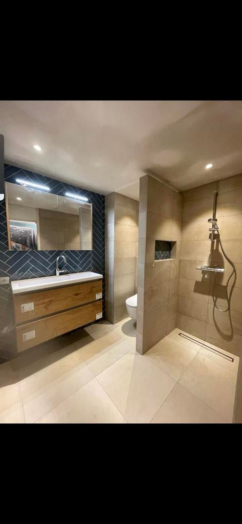 Badkamerrenovatie Amsterdam - ELA Afbouw, Huis en Inrichting, Badkamer | Complete badkamers, Nieuw, Met bad, Ophalen of Verzenden