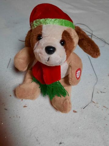 Kerst Knuffel Hond met Muziek - Zo Goed Als Nieuw! beschikbaar voor biedingen