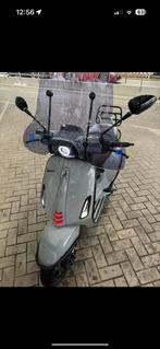 Vespa sprint 2018 bj 80cc, Ophalen of Verzenden, Zo goed als nieuw