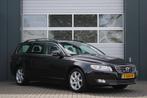 Volvo V70 1.6 T4 Nordic+ Automaat Clima/Cruise/Navi/Xenon/Le, Auto's, Zwart, 4 cilinders, Zwart, 1600 kg