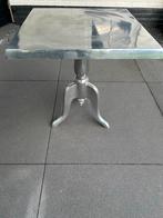 Planten tafeltje, Ophalen, Vierkant, 55 tot 75 cm, 45 tot 60 cm