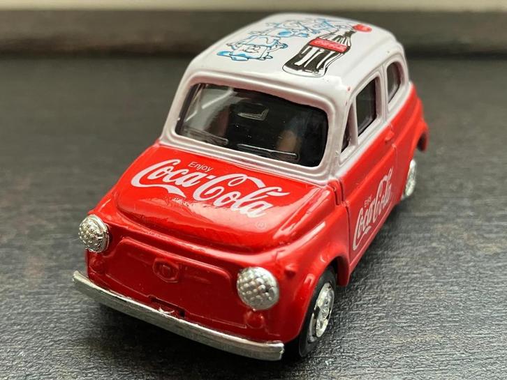 Fiat 500 Coca Cola | Collector Car no. 4 | in originele doos, Hobby en Vrije tijd, Modelauto's | Overige schalen, Zo goed als nieuw