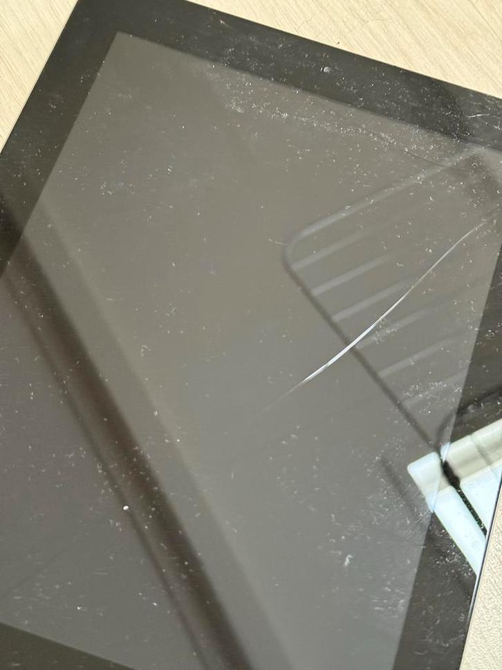 iPad met gebroken scherm - Onderdelen of reparatie, Computers en Software, Apple iPads, Niet werkend, Apple iPad, Ophalen of Verzenden