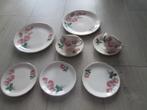servies Rose Bouquet 22 KT gold border England, Ophalen of Verzenden, Zo goed als nieuw, Bord(en), Overige stijlen