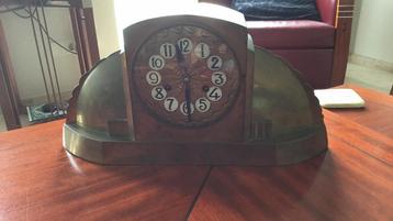 Amsterdamse School Klok. beschikbaar voor biedingen