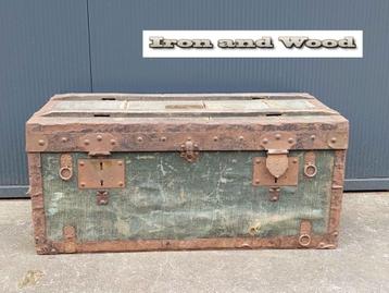 Franse kist / dekenkist (groen) uit Parijs afm 69x38x31  beschikbaar voor biedingen