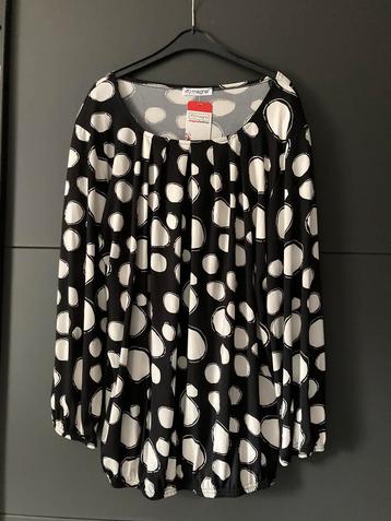 Nieuwe Magna top zwart/wit 44/46 €25,- beschikbaar voor biedingen