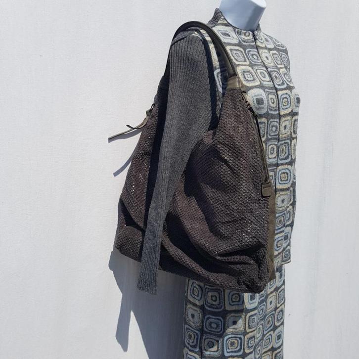 Mooie grijze damestas Merk Eternel, Sieraden, Tassen en Uiterlijk, Tassen | Damestassen, Zo goed als nieuw, Handtas, Grijs, Ophalen of Verzenden