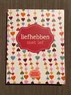 Liefhebben met lef - Beth Moore, Ophalen of Verzenden, Zo goed als nieuw, Christendom | Katholiek
