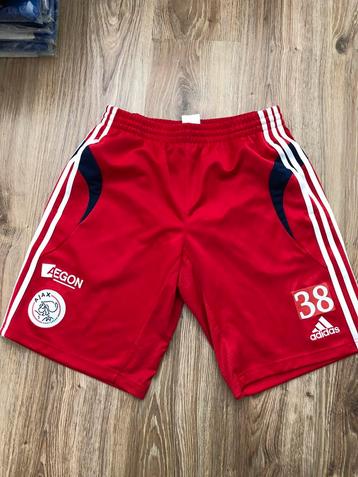 Origineel Ajax spelers trainingsbroekje beschikbaar voor biedingen
