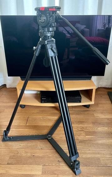 Sachtler FSB 4 + DA 75L1 Tripod groundspreader sideloadplate beschikbaar voor biedingen
