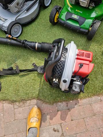 Zeer krachtige bladblazer, green technology (rugdrager). beschikbaar voor biedingen