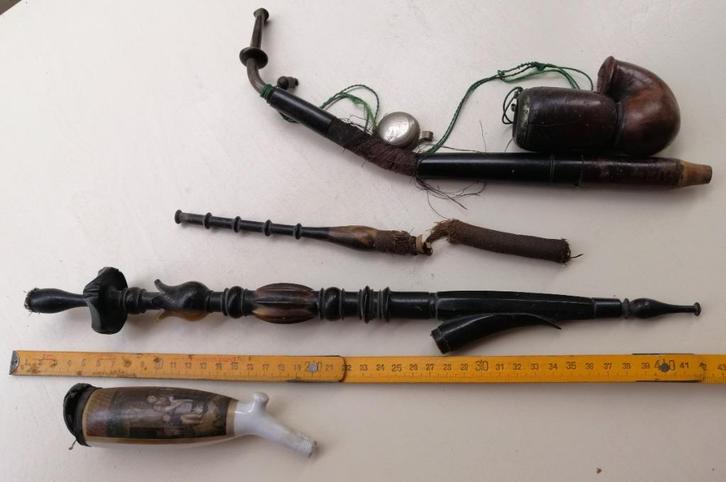 Antieke Porseleinen Pijpenkop etc., Verzamelen, Rookartikelen, Aanstekers en Luciferdoosjes, Gebruikt, (Water)pijp, Ophalen of Verzenden