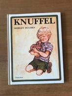 Knuffel, Shirley Hughes, Ophalen of Verzenden, Zo goed als nieuw, Fictie algemeen