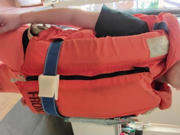 Reddingsvest 40 tot 60 kg. beschikbaar voor biedingen
