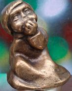 Klein kind. Bronzen sculptuur. Massief. Ca 1900. 8 cn., Antiek en Kunst, Ophalen