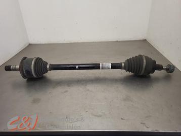 Aandrijfas rechts-achter van een Mercedes Vito beschikbaar voor biedingen