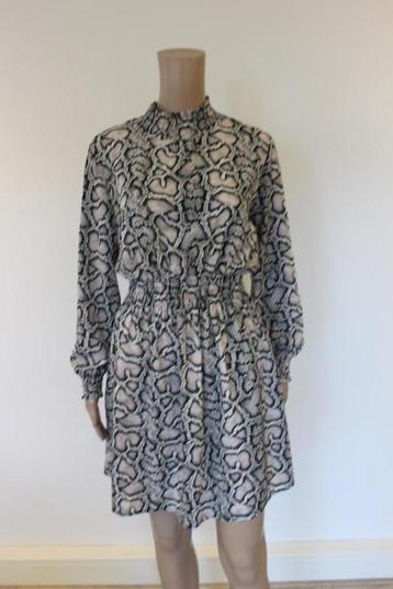 Most Wanted slangenprint jurk maat L beschikbaar voor biedingen