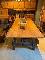 Vintage eettafel van acaciahout met stalen frame, Ophalen of Verzenden