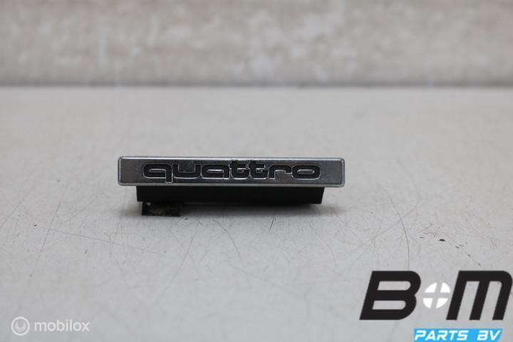 Quattro logo chroom Audi A5 8T0853736A, Auto-onderdelen, Carrosserie en Plaatwerk, Gebruikt