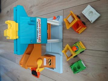 Fisher price lift& load depot beschikbaar voor biedingen