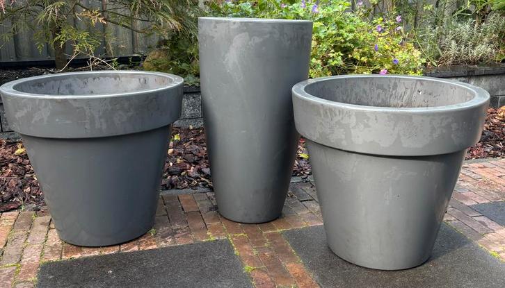 Elho bloembak drie plantenbakken grijs, Tuin en Terras, Bloembakken en Plantenbakken, Gebruikt, Kunststof, Balkon, Tuin, Rond